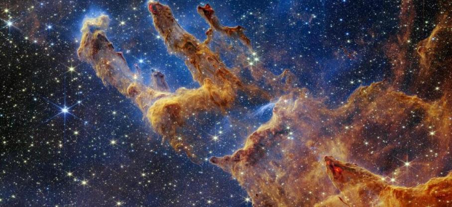 Le télescope James-Webb réussit à capturer les Piliers de la création, où des étoiles se forment