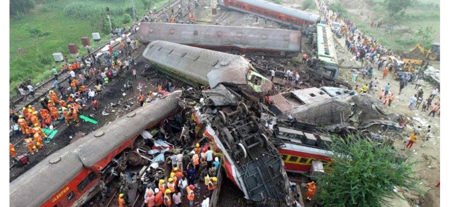 Inde : près de 300 morts et 900 blessés dans une catastrophe ferroviaire
