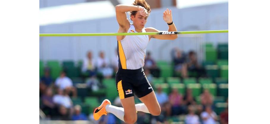 Athlétisme : Armand Duplantis bat à nouveau le record du monde du saut à la perche, avec 6,23 m