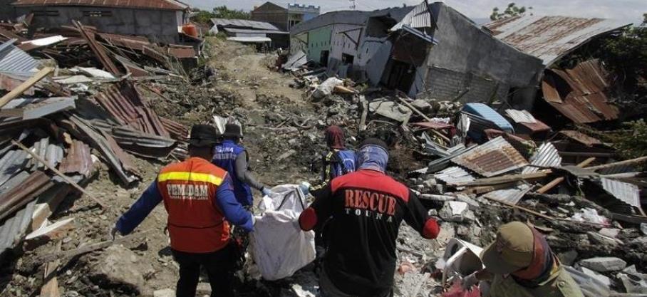 Chine: au moins 127 morts et des centaines de blessés dans un tremblement de terre